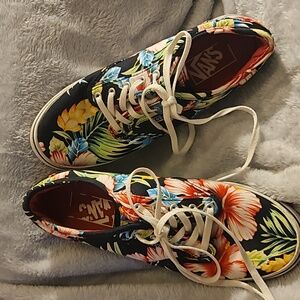 Vans Floral Hawaiian Sneakers / Size 6.5